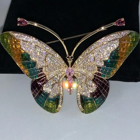 Butterfly Brooch - Picture 1 of 12